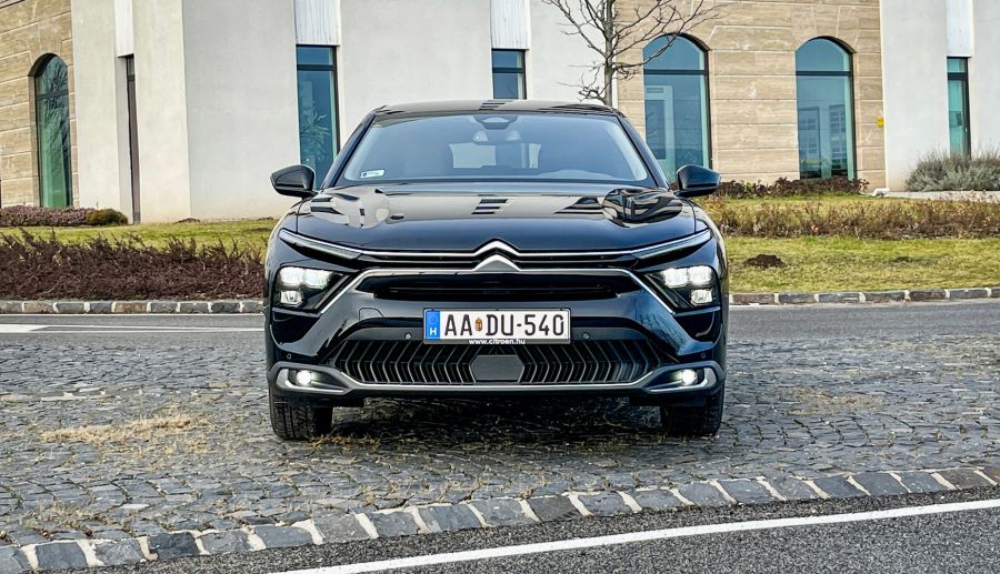 Olyan, mint a Citroën általában. Nonkonformista! – Citroën C5 X Feel Plus 1.2l - Autó & Motor - MOBILITY - 2022 Citroen C5X benzin teszt, C5 X Feel Plus  teszt, Citroen C5 X Feel Plus 1.2l teszt, citroen c5 x teszt, 