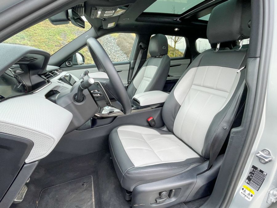 A korona legkisebb gyémántja – Range Rover Evoque 2.0P R-Dynamic HSE - Autó & Motor - MOBILITY - Evoque benzin teszt, Evoque petrol teszt, evoque teszt, Range Evoque 2.0P R-Dynanic  HSE teszt, range rover evoque, Range Rover Evoque 2.0 benzin teszt, Range Rover teszt, Range teszt, 