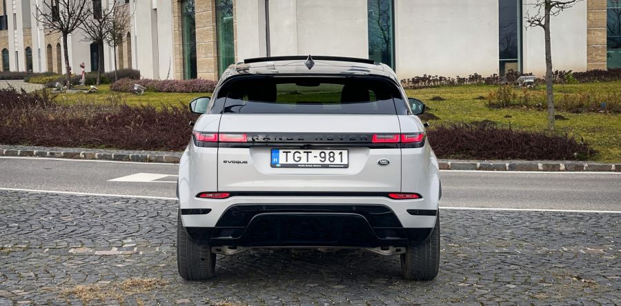 A korona legkisebb gyémántja – Range Rover Evoque 2.0P R-Dynamic HSE - Autó & Motor - MOBILITY - Evoque benzin teszt, Evoque petrol teszt, evoque teszt, Range Evoque 2.0P R-Dynanic  HSE teszt, range rover evoque, Range Rover Evoque 2.0 benzin teszt, Range Rover teszt, Range teszt, 