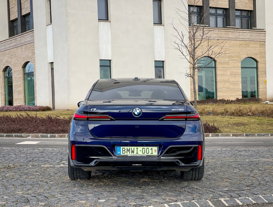Egy tökéletes világ – BMW i7 xDrive60 - Autó & Motor - MOBILITY - BMW 7 elektromos teszt, BMW i7 teszt, BMW i7 xDrive60 teszt,