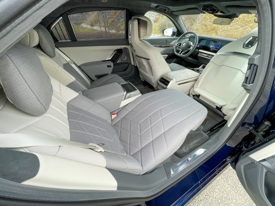 Egy tökéletes világ – BMW i7 xDrive60 - Autó & Motor - MOBILITY - BMW 7 elektromos teszt, BMW i7 teszt, BMW i7 xDrive60 teszt,