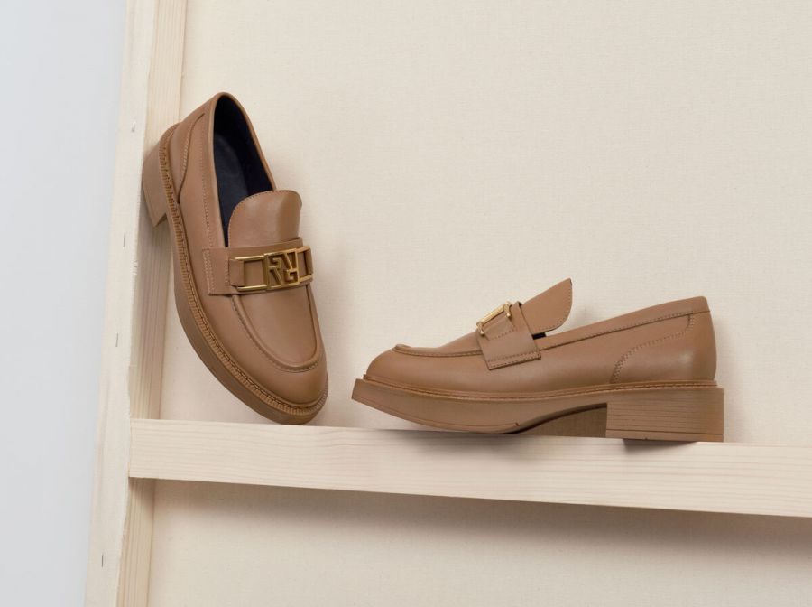 A legdivatosabb női mokaszinok a 2023-as tavaszi és nyári szezonban -  -  - mokaszin, mokaszinok, női mokaszin, 