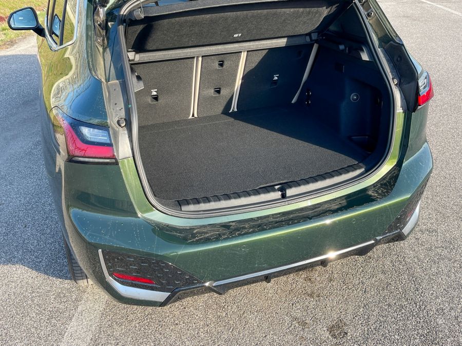 Sportos anyukáknak – BMW 230e Active Tourer - Autó & Motor - MOBILITY - 2023 BMW 230 PHEV teszt, 2023 BMW 230e Active Tourer teszt, Active Tourer BMW, BMW 2 Active Tourer teszt, BMW 230e teszt, 