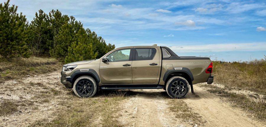 A legyőzhetetlen – Toyota Hilux Invincible - Autó & Motor - MOBILITY - 2023 Toyota Hilux, Hilux teszt, Toyota Hilux teszt, Toyota pickup teszt, 