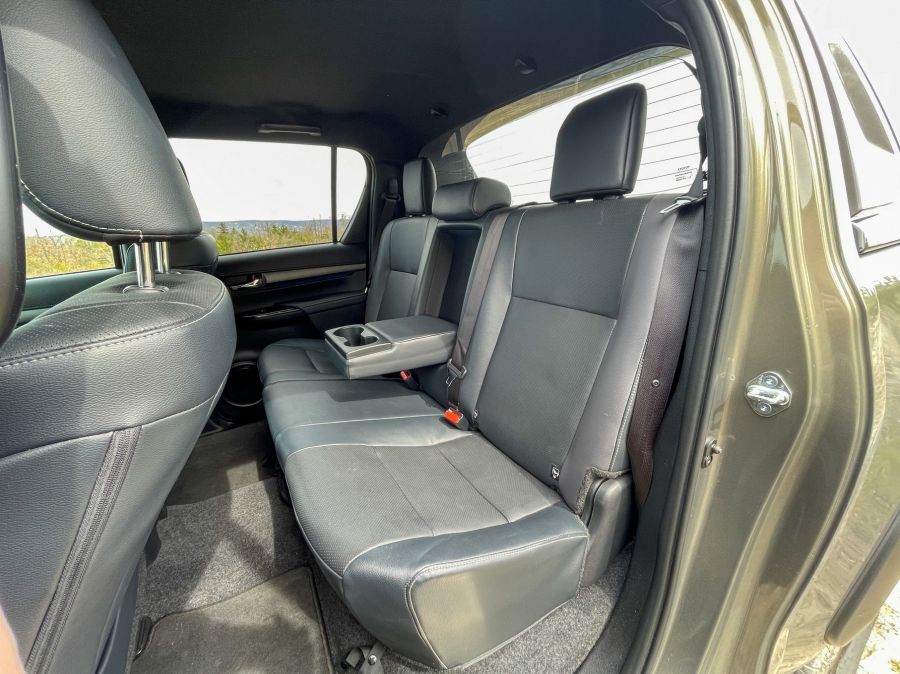 A legyőzhetetlen – Toyota Hilux Invincible - Autó & Motor - MOBILITY - 2023 Toyota Hilux, Hilux teszt, Toyota Hilux teszt, Toyota pickup teszt, 