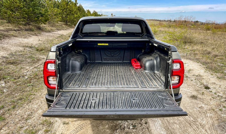 A legyőzhetetlen – Toyota Hilux Invincible - Autó & Motor - MOBILITY - 2023 Toyota Hilux, Hilux teszt, Toyota Hilux teszt, Toyota pickup teszt, 