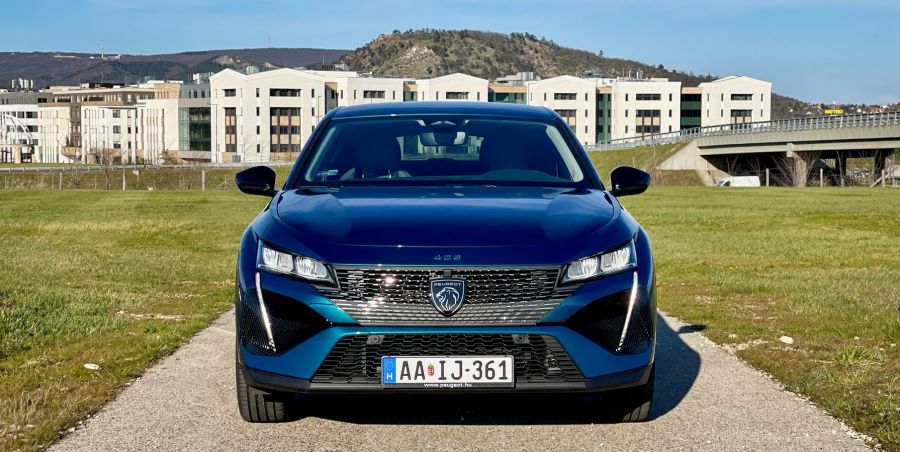 Valami új, valami más - Peugeot 408 Pure Tech 130LE Allure Pack - Autó & Motor - MOBILITY - 408 peugeot 2023, peugeot 408, peugeot 408 1.2 benzin teszt, peugeot 408 130LE Allure Pack teszt,