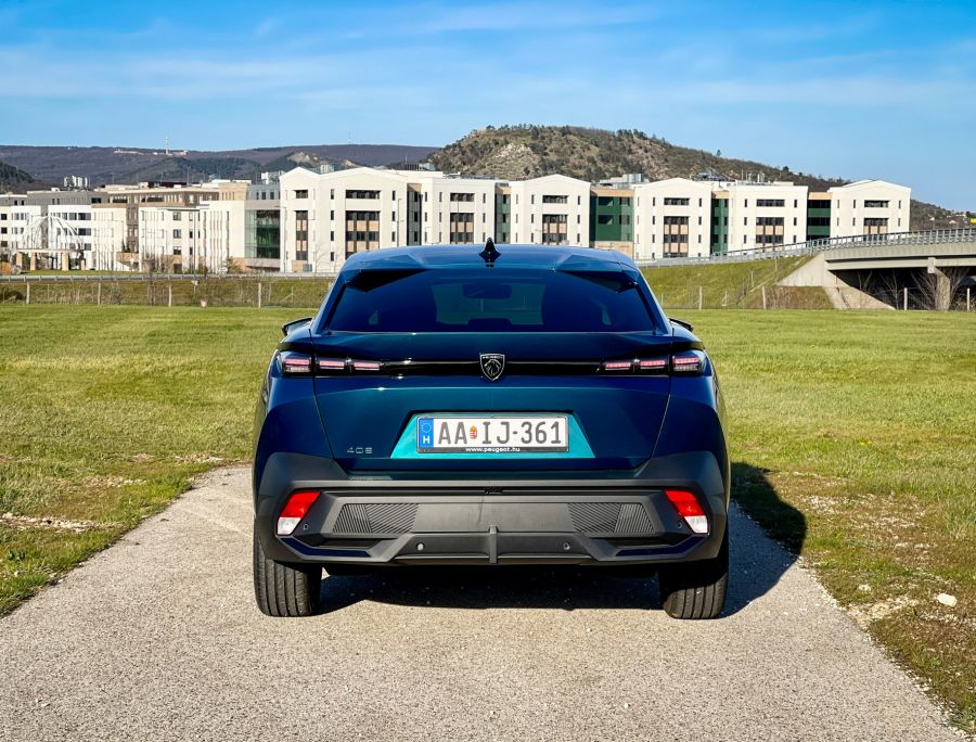 Valami új, valami más - Peugeot 408 Pure Tech 130LE Allure Pack - Autó & Motor - MOBILITY - 408 peugeot 2023, peugeot 408, peugeot 408 1.2 benzin teszt, peugeot 408 130LE Allure Pack teszt,