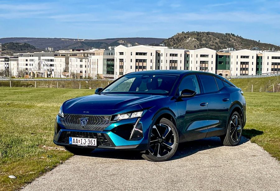 Valami új, valami más - Peugeot 408 Pure Tech 130LE Allure Pack - Autó & Motor - MOBILITY - 408 peugeot 2023, peugeot 408, peugeot 408 1.2 benzin teszt, peugeot 408 130LE Allure Pack teszt,