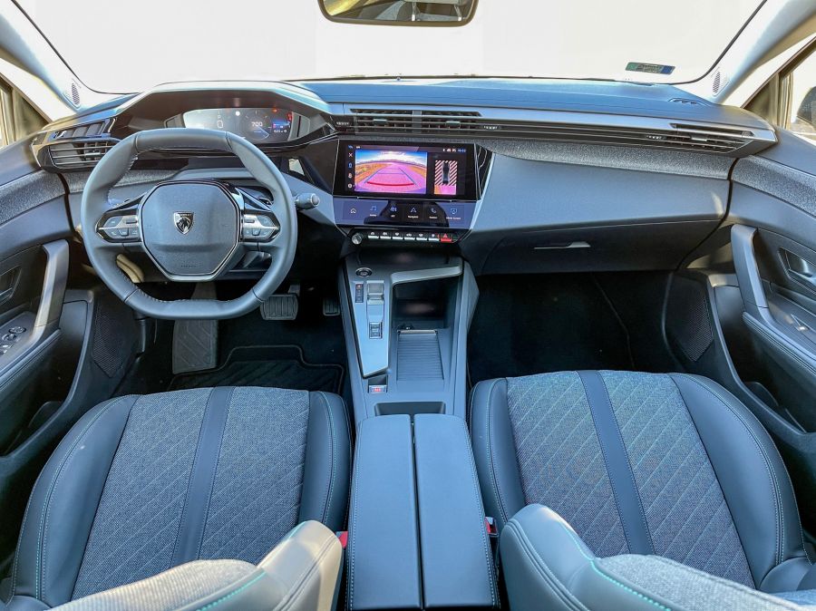 Valami új, valami más - Peugeot 408 Pure Tech 130LE Allure Pack - Autó & Motor - MOBILITY - 408 peugeot 2023, peugeot 408, peugeot 408 1.2 benzin teszt, peugeot 408 130LE Allure Pack teszt,