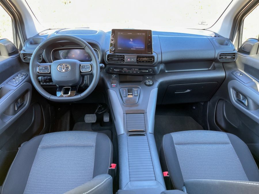 Az első elektromos Toyota – Toyota Proace City Verso EV Family - Autó & Motor - MOBILITY - proace city electric, proace city verso, proace city verso elektromos teszt, proace city verso ev, proace city verso teszt, Toyota Proace city verso EV family teszt, 