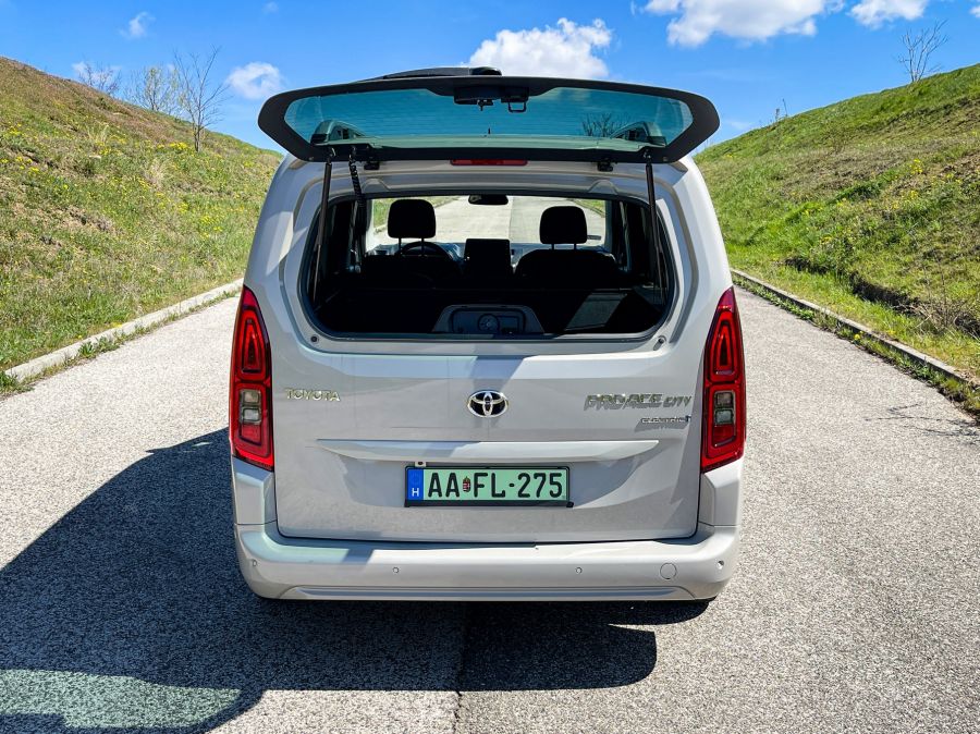 Az első elektromos Toyota – Toyota Proace City Verso EV Family - Autó & Motor - MOBILITY - proace city electric, proace city verso, proace city verso elektromos teszt, proace city verso ev, proace city verso teszt, Toyota Proace city verso EV family teszt, 
