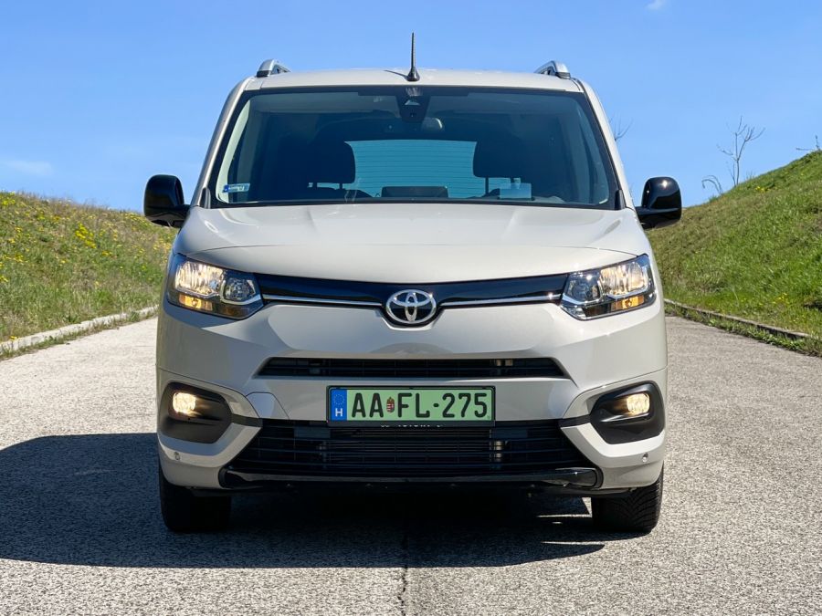 Az első elektromos Toyota – Toyota Proace City Verso EV Family - Autó & Motor - MOBILITY - proace city electric, proace city verso, proace city verso elektromos teszt, proace city verso ev, proace city verso teszt, Toyota Proace city verso EV family teszt, 