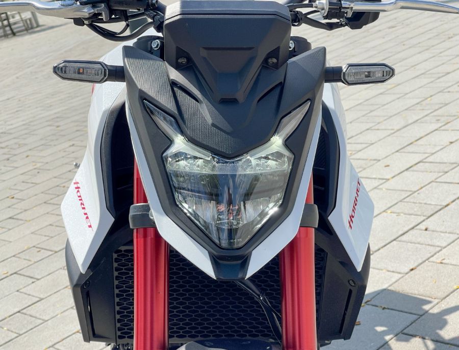 Több van benne, mint gondolnád – Honda CB750 Hornet - Autó & Motor - MOBILITY - cb750 hornet 2023, cb750 hornet teszt, Honda CB750 Hornet teszt, Honda CR750, 