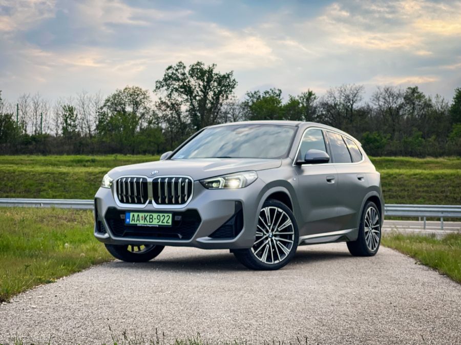 Elektromos autózás belépő, BMW módra – BMW iX1 xDrive30 - Autó & Motor - MOBILITY - BMW iX1 elektromos teszt, BMW iX1 teszt, BMW iX1 xDrive30 teszt, BMW x1, ix1 teszt, ix1 xdrive30,