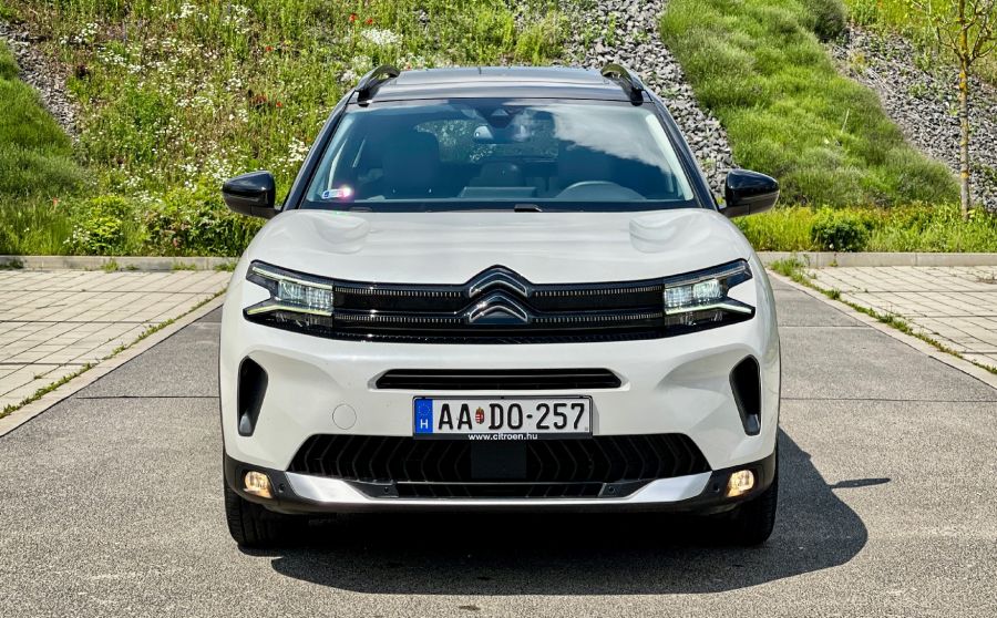 A vidám családi - Citroën C5 Aircross 1.5HDI Shine - Autó & Motor - MOBILITY - 2023 Citroen C5 Aircross 1%2C5 HDI Shine teszt, Aircross dízel teszt, c5 aircross, C5 Aircross dízel teszt, Ciroene C5 Aircross HDI teszt, Citroen teszt, 