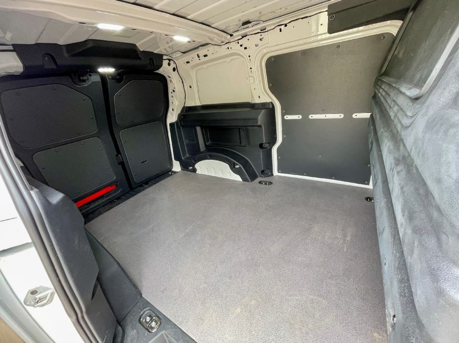 Dolgozz vidáman! – Volkswagen ID.Buzz Cargo - Autó & Motor - MOBILITY - buzz cargo, id. buzz, id. buzz cargo, Id. Buzz cargo teszt, VW ID. Buzz cargo teszt, 