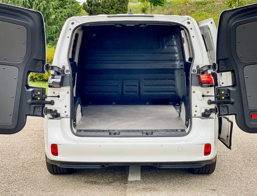 Dolgozz vidáman! – Volkswagen ID.Buzz Cargo - Autó & Motor - MOBILITY - buzz cargo, id. buzz, id. buzz cargo, Id. Buzz cargo teszt, VW ID. Buzz cargo teszt, 