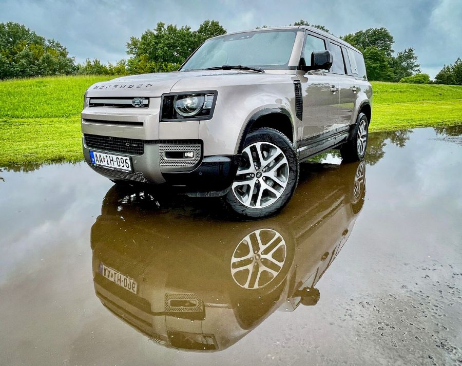 Ki a kicsit nem becsüli, vehet nagyobbat – Land Rover Defender 130 D300 AWD - Autó & Motor - MOBILITY - 2023 Land Rover Defender 130 D300 AWD teszt, Defedenr D300, defender 130, Defender teszt, land rover defender, Land Rover Defender 130 D300, LAnd Rover teszt, 