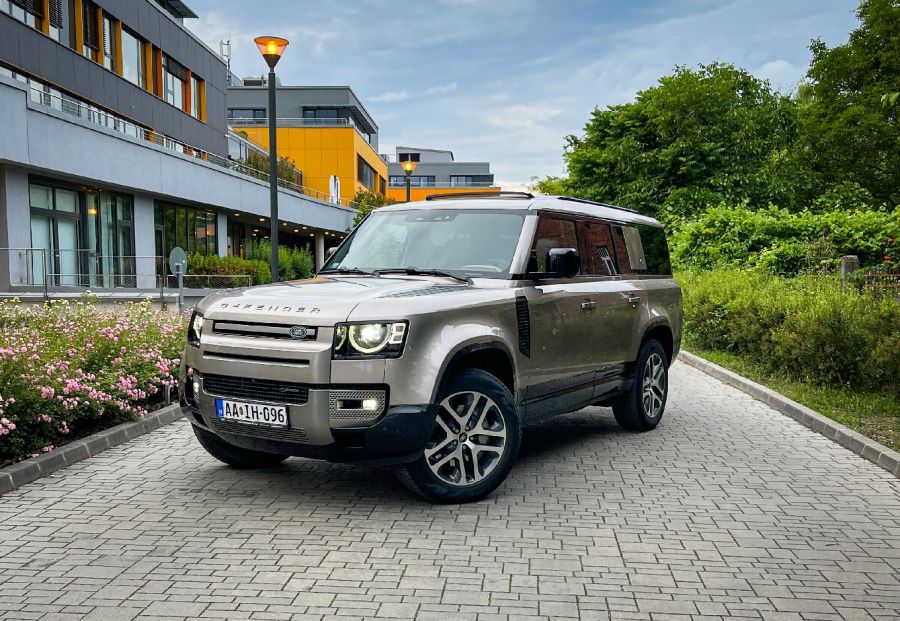 Ki a kicsit nem becsüli, vehet nagyobbat – Land Rover Defender 130 D300 AWD - Autó & Motor - MOBILITY - 2023 Land Rover Defender 130 D300 AWD teszt, Defedenr D300, defender 130, Defender teszt, land rover defender, Land Rover Defender 130 D300, LAnd Rover teszt, 