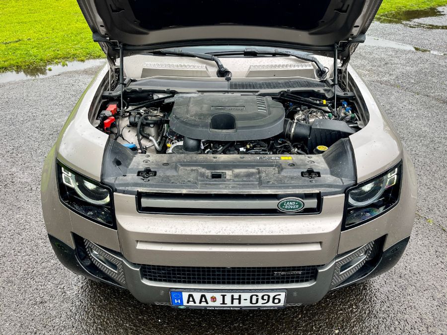 Ki a kicsit nem becsüli, vehet nagyobbat – Land Rover Defender 130 D300 AWD - Autó & Motor - MOBILITY - 2023 Land Rover Defender 130 D300 AWD teszt, Defedenr D300, defender 130, Defender teszt, land rover defender, Land Rover Defender 130 D300, LAnd Rover teszt, 