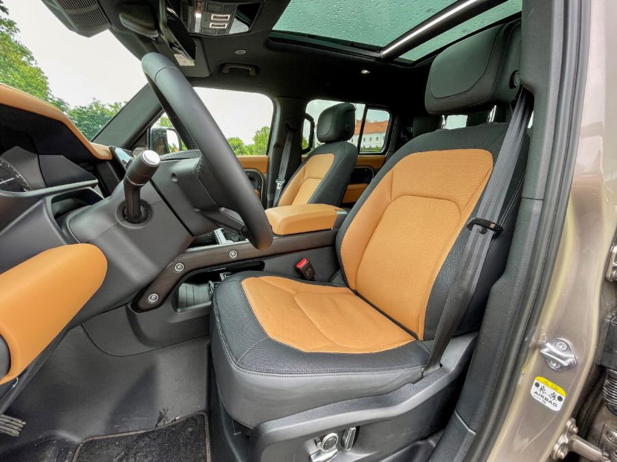 Ki a kicsit nem becsüli, vehet nagyobbat – Land Rover Defender 130 D300 AWD - Autó & Motor - MOBILITY - 2023 Land Rover Defender 130 D300 AWD teszt, Defedenr D300, defender 130, Defender teszt, land rover defender, Land Rover Defender 130 D300, LAnd Rover teszt, 