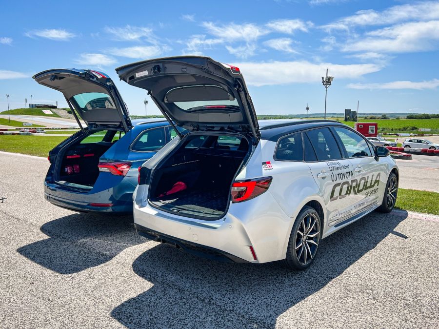 Sorvezetők – Skoda Octavia Combi 1.5 TSi e-Tech Style vs. Toyota Corolla Touring Sports 2.0 Hybrid GR Sport Dynamic összehasonlító teszt - Autó & Motor - MOBILITY - Corolla és Octavia összehasonlítása, Corolla összehasonlító teszt, Ocatvia Combi vc. Corolla Touring Sport, Octavia összehasonlító teszt, Octavia vs. Corolla, Skoda Octavia és Toyota Corolla összehasonlítás, Skoda Octavia Style 1.5 TSI eTech, Skoda vs. Toyota, Toyota Corolla 2.0 GR Sport Dynamic, 