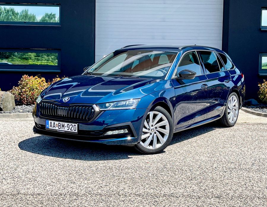 Sorvezetők – Skoda Octavia Combi 1.5 TSi e-Tech Style vs. Toyota Corolla Touring Sports 2.0 Hybrid GR Sport Dynamic összehasonlító teszt - Autó & Motor - MOBILITY - Corolla és Octavia összehasonlítása, Corolla összehasonlító teszt, Ocatvia Combi vc. Corolla Touring Sport, Octavia összehasonlító teszt, Octavia vs. Corolla, Skoda Octavia és Toyota Corolla összehasonlítás, Skoda Octavia Style 1.5 TSI eTech, Skoda vs. Toyota, Toyota Corolla 2.0 GR Sport Dynamic, 