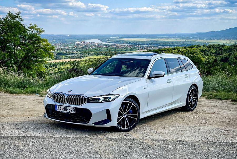 A BMW maga – BMW 330d xDrive Touring - Autó & Motor - MOBILITY - 