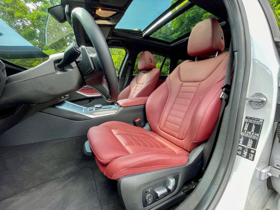 A BMW maga – BMW 330d xDrive Touring - Autó & Motor - MOBILITY - 