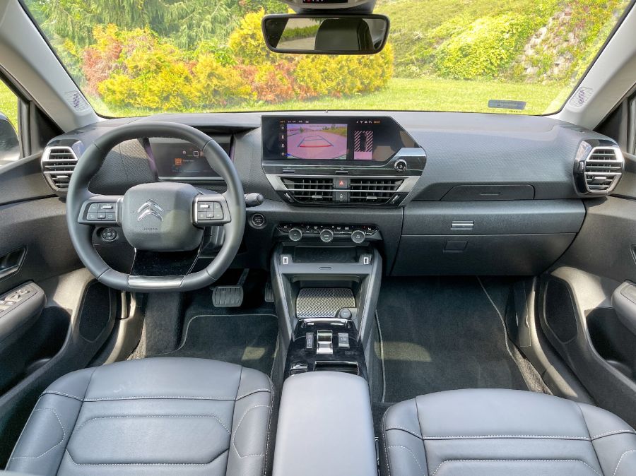 Ez is, az is és még amaz is – Citroën ë-C4 X - Autó & Motor - MOBILITY - c4x 2023, c4x teszt, citroen c4x, citroen c4x elektromos teszt, citroen e c4x teszt, e c4x teszt, ec4x citroen, ec4x citroen teszt, 