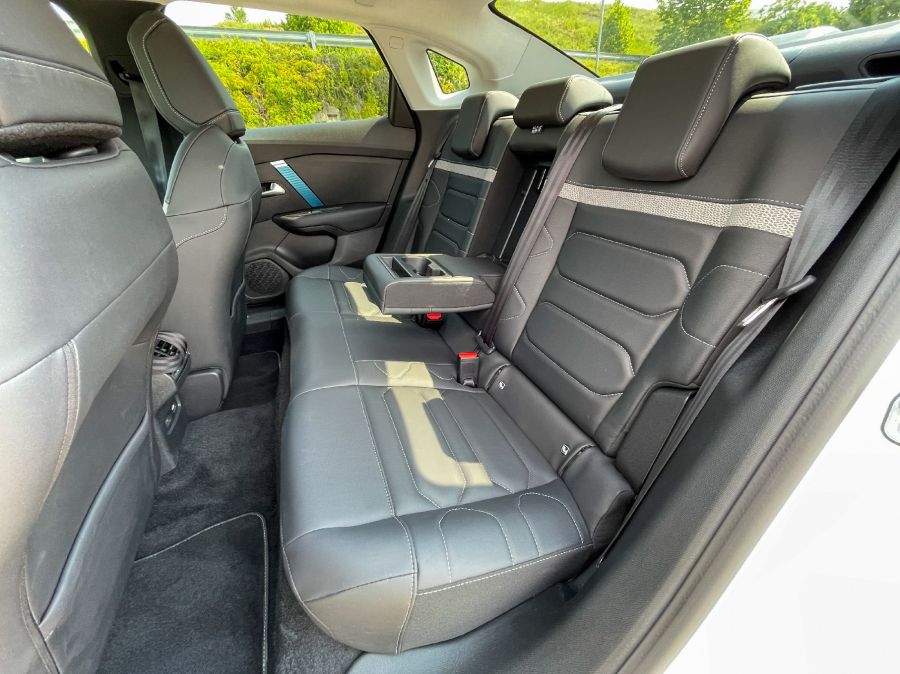 Ez is, az is és még amaz is – Citroën ë-C4 X - Autó & Motor - MOBILITY - c4x 2023, c4x teszt, citroen c4x, citroen c4x elektromos teszt, citroen e c4x teszt, e c4x teszt, ec4x citroen, ec4x citroen teszt, 