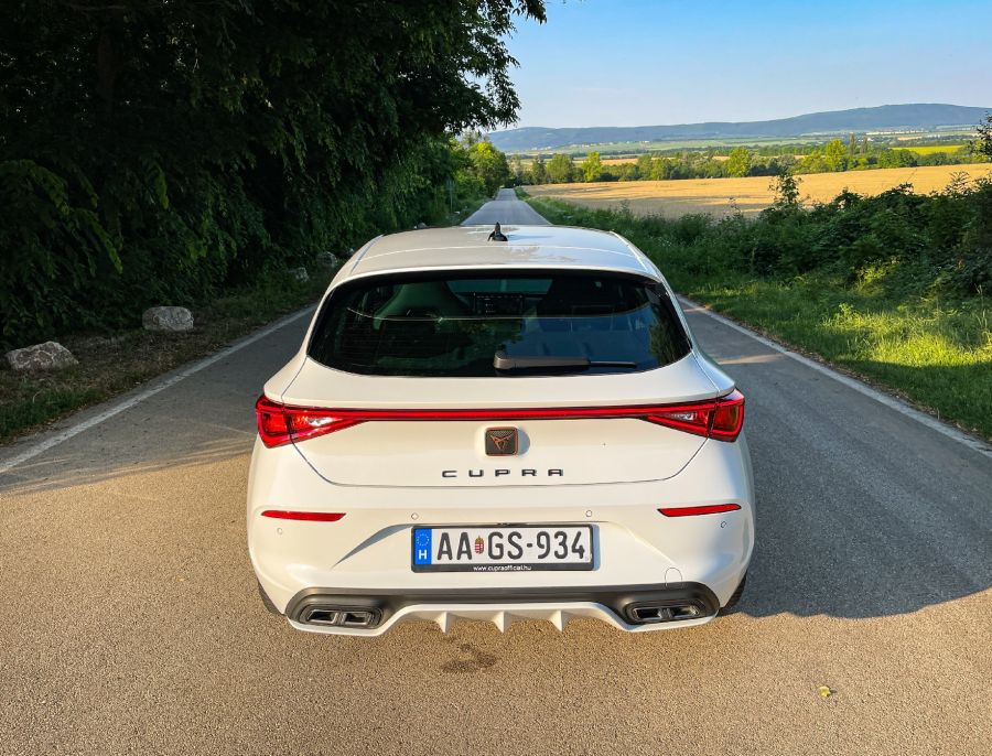 Oidipusz - Cupra Leon 1.5 eTSI DSG - Autó & Motor - MOBILITY - cupra leon, Cupra leon 1.5 eTSI DSG teszt, leon cupra teszt, leon teszt,