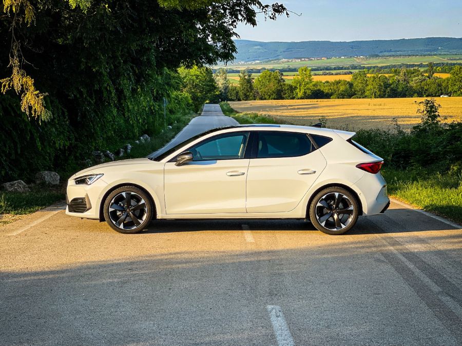 Oidipusz - Cupra Leon 1.5 eTSI DSG - Autó & Motor - MOBILITY - cupra leon, Cupra leon 1.5 eTSI DSG teszt, leon cupra teszt, leon teszt,