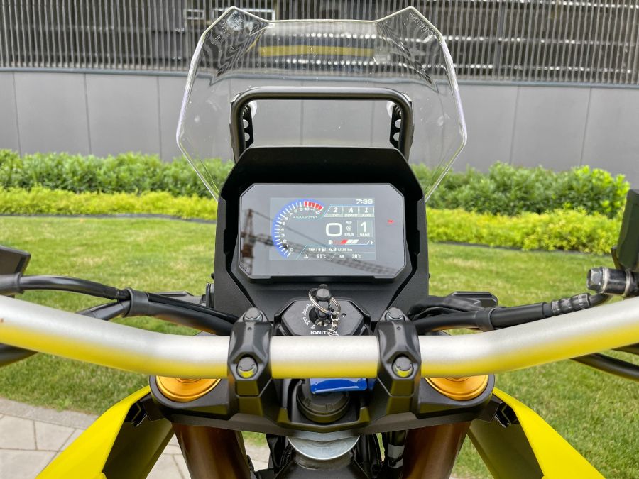 Egyszerű és nagyszerű – Suzuki V-Strom 800DE - Autó & Motor - MOBILITY - 2023 suzuki v-strom 800de teszt, v-strom 800de, v-strom 800de teszt, 