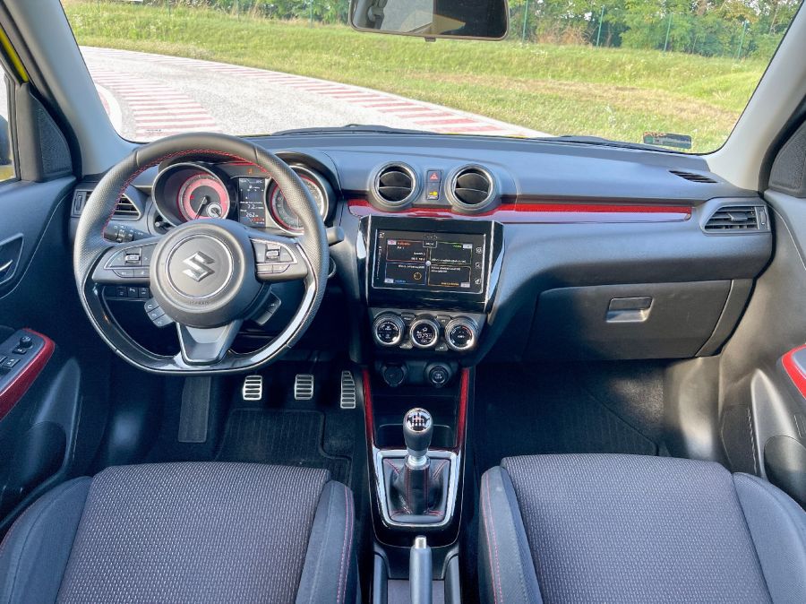 Ha már gyors, legyen sport is – Suzuki Swift Sport - Autó & Motor - MOBILITY - 2023 suzuki swift sport teszt, suzuki swift sport, swift sport, swift sport teszt, 