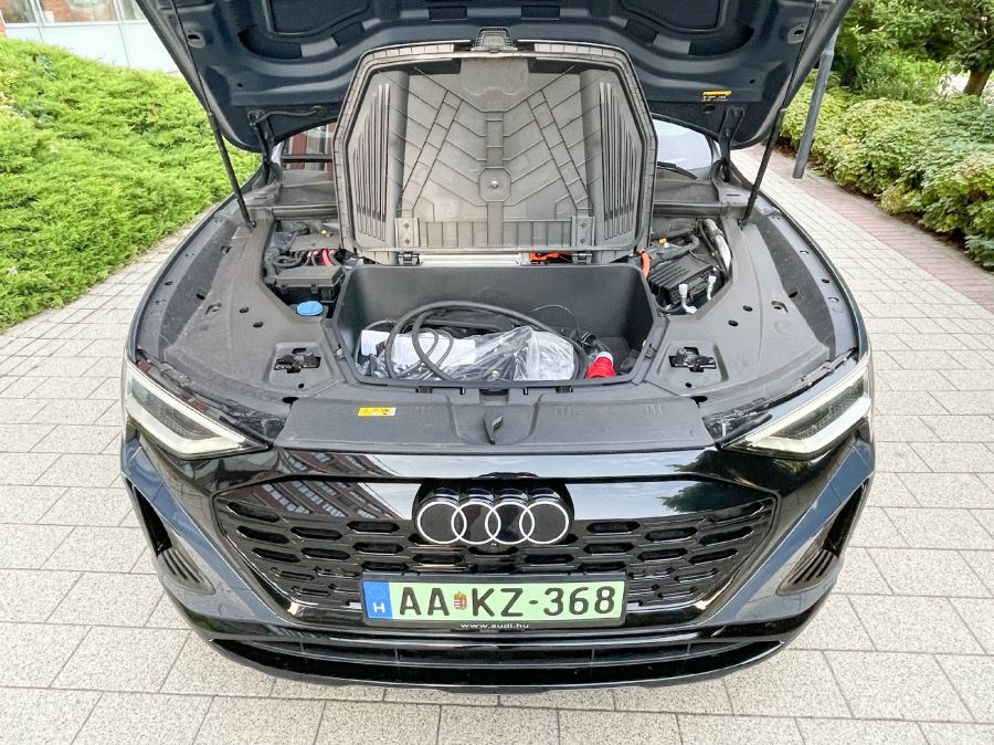 Konzervatív nyugalom – Audi Q8 55 Sportback e-tron - Autó & Motor - MOBILITY - 2023 Audi Q8 e-tron Sportback teszt, Audi e-tron teszt, Audi Q8 55 Sportback e-tron teszt, Audi Q8 e-tron teszt, 