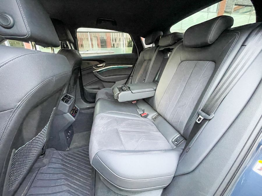 Konzervatív nyugalom – Audi Q8 55 Sportback e-tron - Autó & Motor - MOBILITY - 2023 Audi Q8 e-tron Sportback teszt, Audi e-tron teszt, Audi Q8 55 Sportback e-tron teszt, Audi Q8 e-tron teszt, 