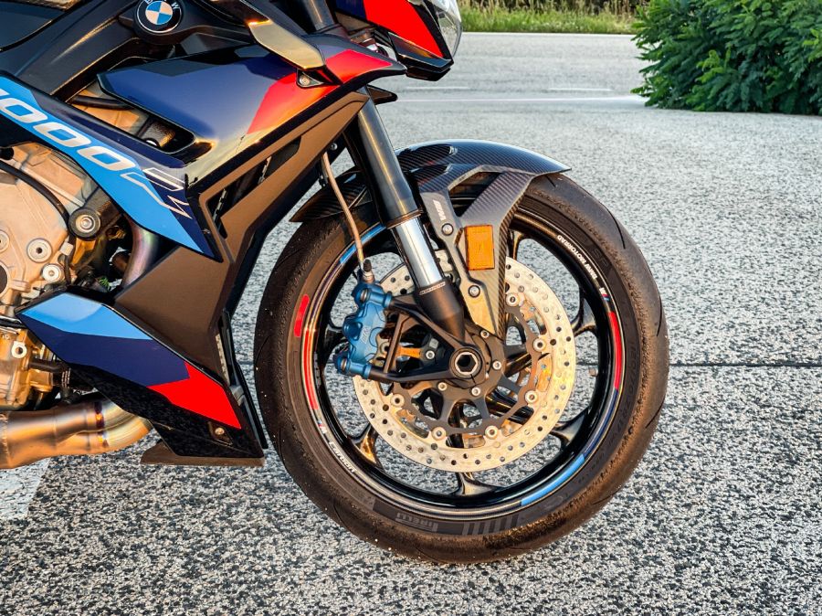 A meztelenség csúcsa – BMW M 1000 R - Autó & Motor - MOBILITY - 2023 M1000R, BMW M 1000 R teszt, BMW M1000R teszt, M1000R, M1000R teszt, 