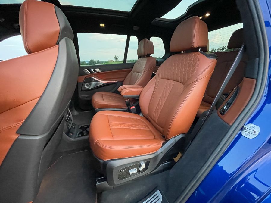 Nem helyrajzi kérdés – BMW X7 M60i xDrive - Autó & Motor - MOBILITY - 2023 BMW X7 M60i teszt, 2023 X7 M60i, BMW X7, BMW X7 M60i xDrive teszt, BMW X7 teszt, x7, x7 m60i, X7 M60i teszt, 