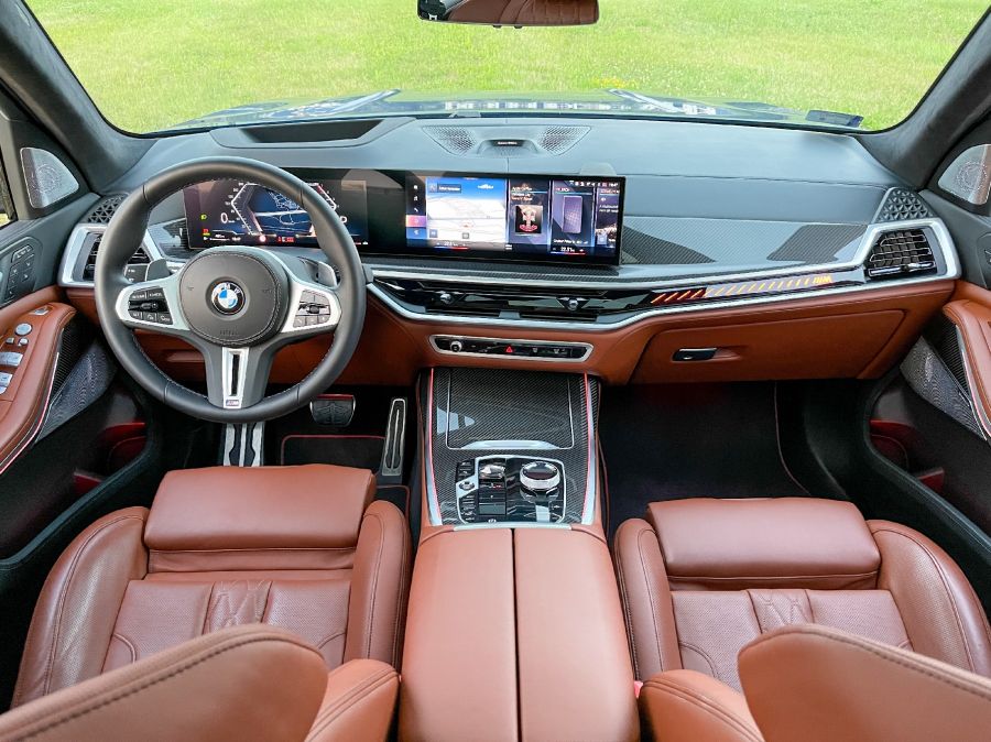 Nem helyrajzi kérdés – BMW X7 M60i xDrive - Autó & Motor - MOBILITY - 2023 BMW X7 M60i teszt, 2023 X7 M60i, BMW X7, BMW X7 M60i xDrive teszt, BMW X7 teszt, x7, x7 m60i, X7 M60i teszt, 