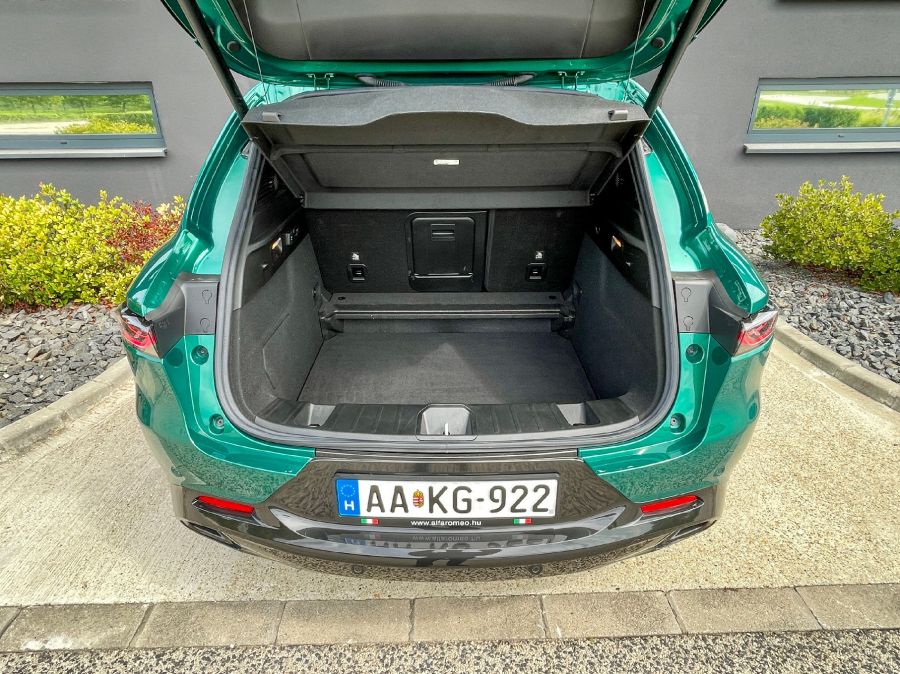 Művészet és technika – Alfa Romeo Tonale 1,5 MultiAir e-Hybrid Veloce - Autó & Motor - MOBILITY - Alfa romeo tonale e-Hybrid veloce teszt, alfa romeo tonale teszt, alfa tonale teszt, Tonale 1.5 multiair tonale teszt, tonale e-hybrid teszt, 