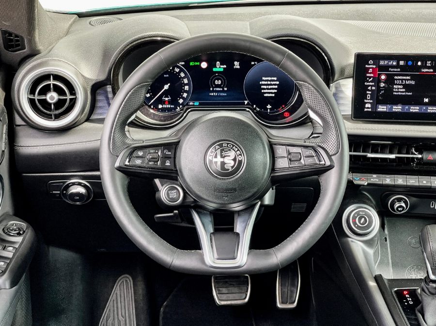 Művészet és technika – Alfa Romeo Tonale 1,5 MultiAir e-Hybrid Veloce - Autó & Motor - MOBILITY - Alfa romeo tonale e-Hybrid veloce teszt, alfa romeo tonale teszt, alfa tonale teszt, Tonale 1.5 multiair tonale teszt, tonale e-hybrid teszt, 