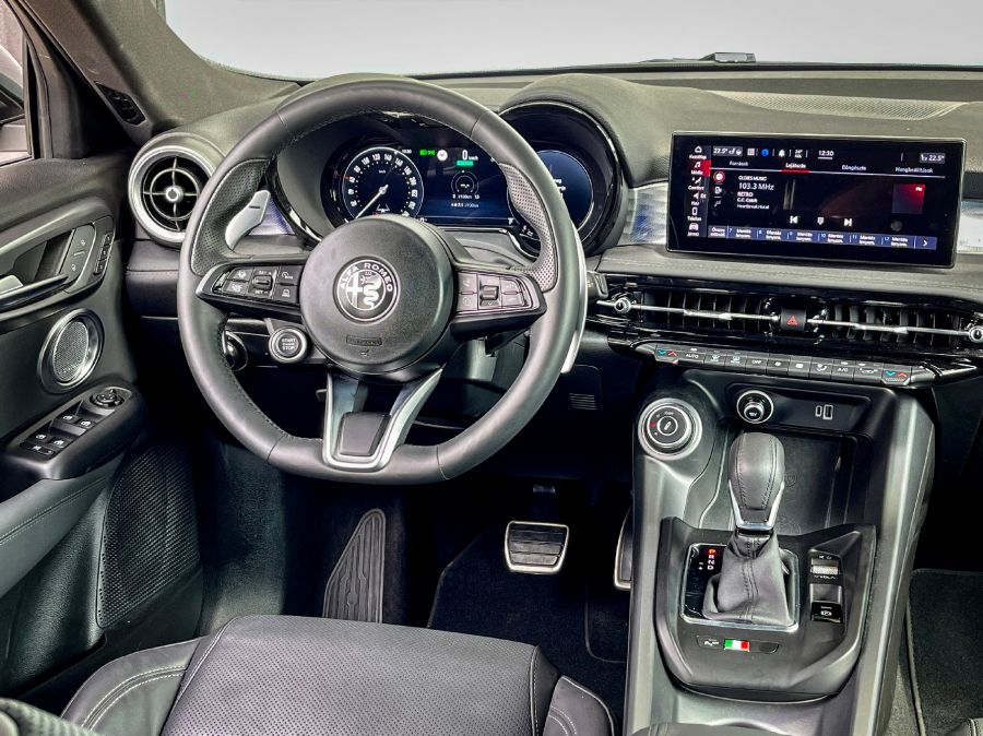 Művészet és technika – Alfa Romeo Tonale 1,5 MultiAir e-Hybrid Veloce - Autó & Motor - MOBILITY - Alfa romeo tonale e-Hybrid veloce teszt, alfa romeo tonale teszt, alfa tonale teszt, Tonale 1.5 multiair tonale teszt, tonale e-hybrid teszt, 