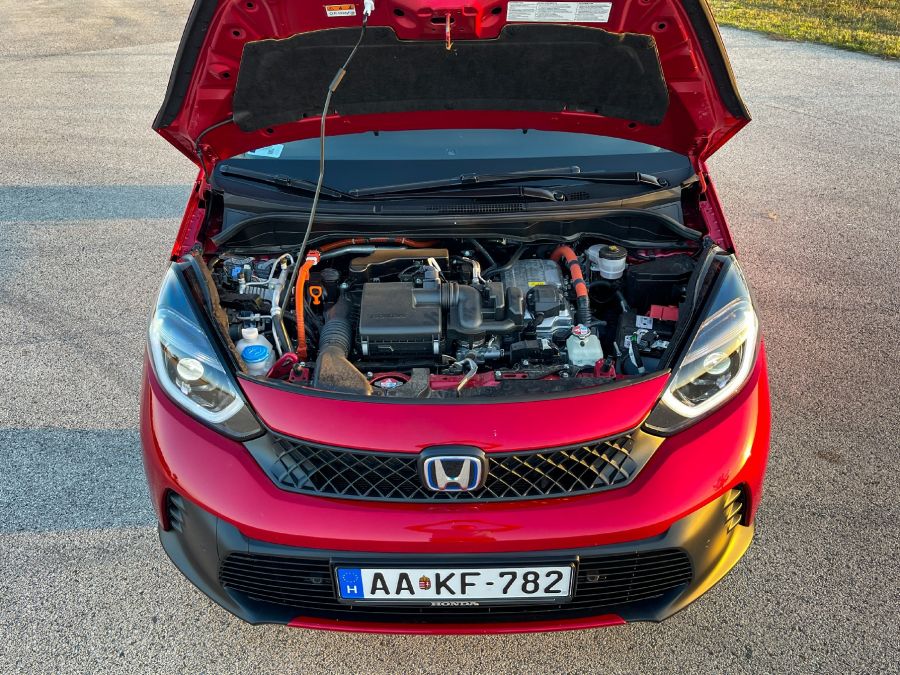 Kívül kicsi, belül nagy – Honda Jazz 1.5 i-MMD Hybrid Advance - Autó & Motor - MOBILITY - 2023 Honda Jazz 1%2C5 i-MMD Hybris Advance teszt, 2023 Honda Jazz hybrid teszt, honda jazz, Honda jazz hybrid teszt, 
