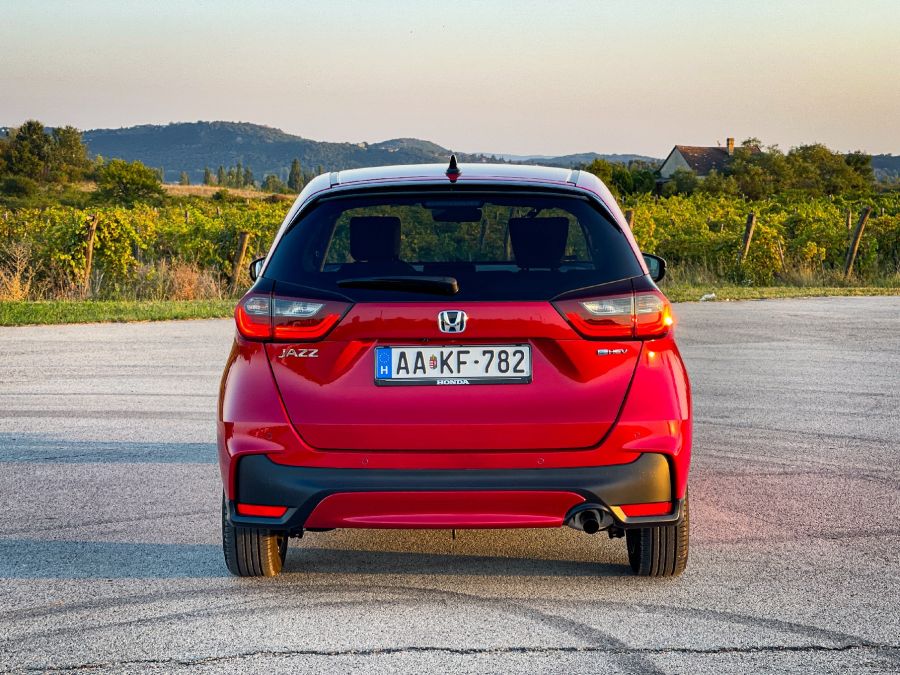 Kívül kicsi, belül nagy – Honda Jazz 1.5 i-MMD Hybrid Advance - Autó & Motor - MOBILITY - 2023 Honda Jazz 1%2C5 i-MMD Hybris Advance teszt, 2023 Honda Jazz hybrid teszt, honda jazz, Honda jazz hybrid teszt, 