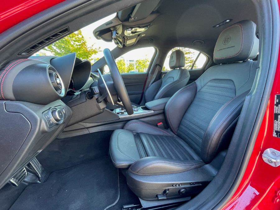 Mindörökké egyszer – Alfa Romeo Giulia 2.0 Q4 Competizione - Autó & Motor - MOBILITY - 2023 Alfa Giulia Competizione teszt, alfa romeo giulia, Alfa Romeo Giulia 2.0 Q4 teszt, Alfa romeo giulia competizione, Alfa Romeo Giulia teszt,