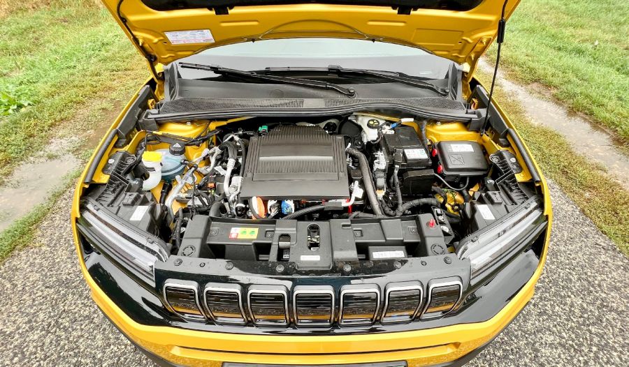 A legjobbnak ítélt – Jeep Avenger Summit - Autó & Motor - MOBILITY - 2023 car of the year teszt, 2023 Jeep Avenger teszt, Jeep autocentrumszabo, Jeep Avenger electric teszt, Jeep Avenger Summit teszt, Jeep Avenger teszt, 