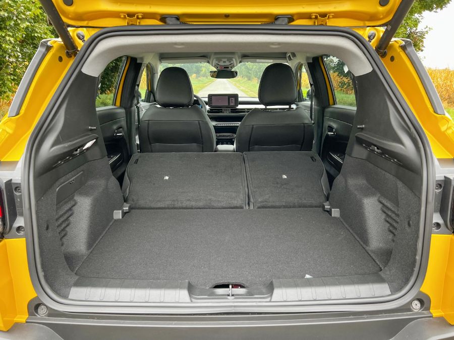 A legjobbnak ítélt – Jeep Avenger Summit - Autó & Motor - MOBILITY - 2023 car of the year teszt, 2023 Jeep Avenger teszt, Jeep autocentrumszabo, Jeep Avenger electric teszt, Jeep Avenger Summit teszt, Jeep Avenger teszt, 