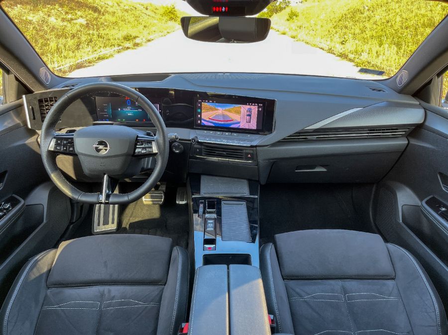 Astra inclinant sed non cogunt– Opel Astra PHEV GS - Autó & Motor - MOBILITY - 2023 Astra teszt, Astra PHEV GS teszt, Astra plug-in hybrid teszt, Opel Astra PHEV GS teszt, Opel Astra teszt, 